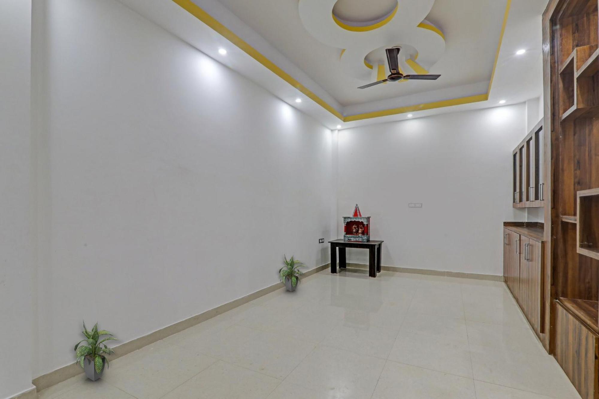 Townhouse Relax Inn Chinhat Buitenkant foto